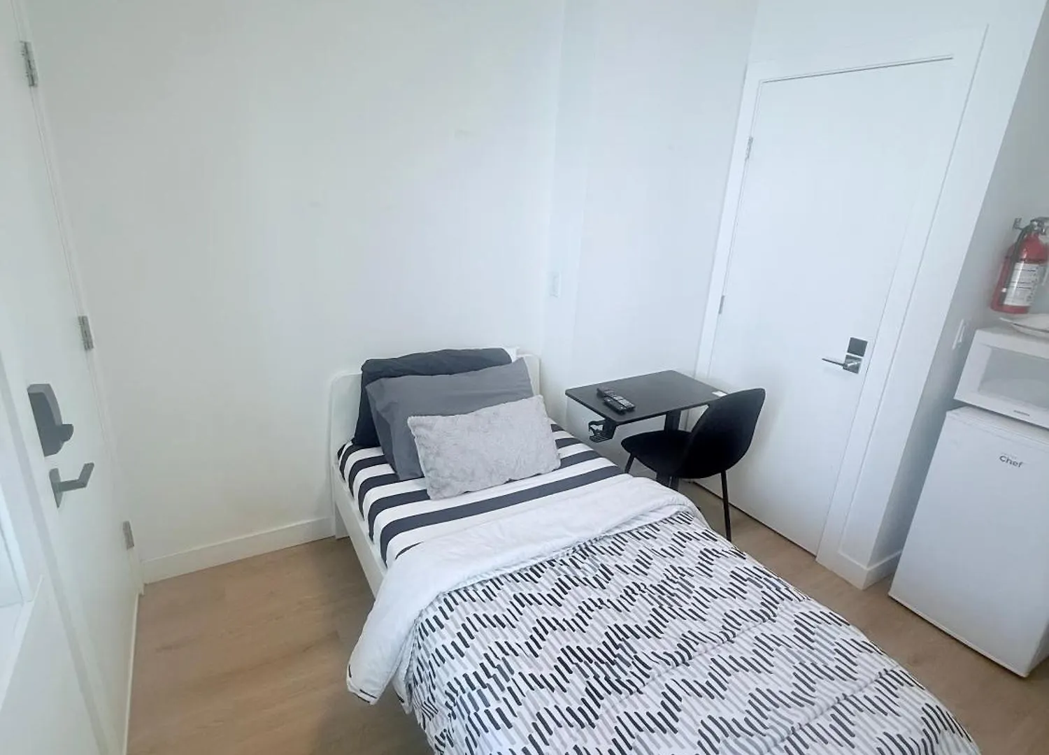 Lägenhet Cozy Private Room Near Calgary Airport With Parking Kanada